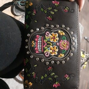 Montana west skull wallet